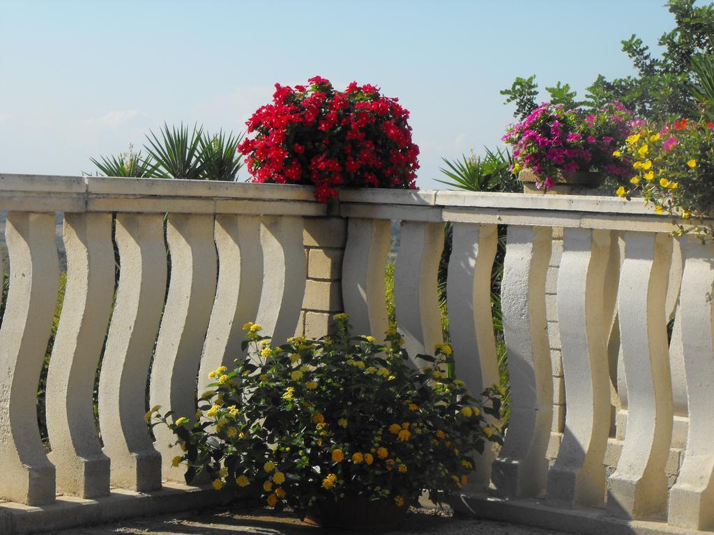 Agriturismoeloropizzuta Lido di Noto Habitación foto