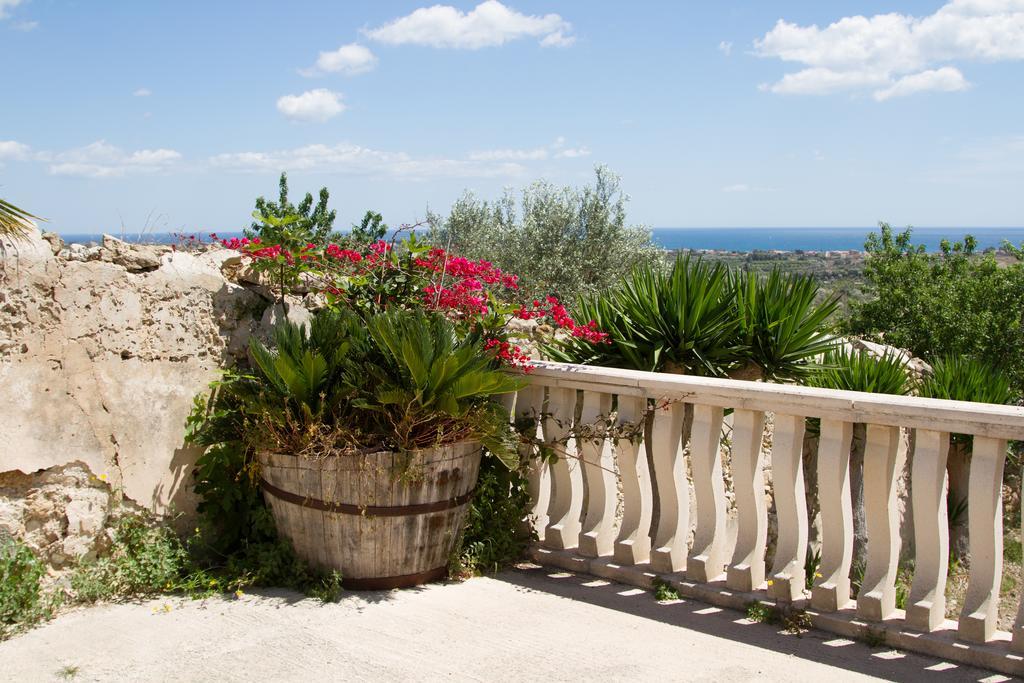 Agriturismoeloropizzuta Lido di Noto Exterior foto